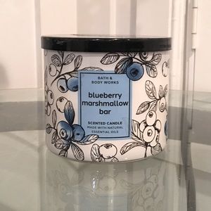 Bath & Body Works Blueberry Marshmallow Bar 3 Wick Candle  New